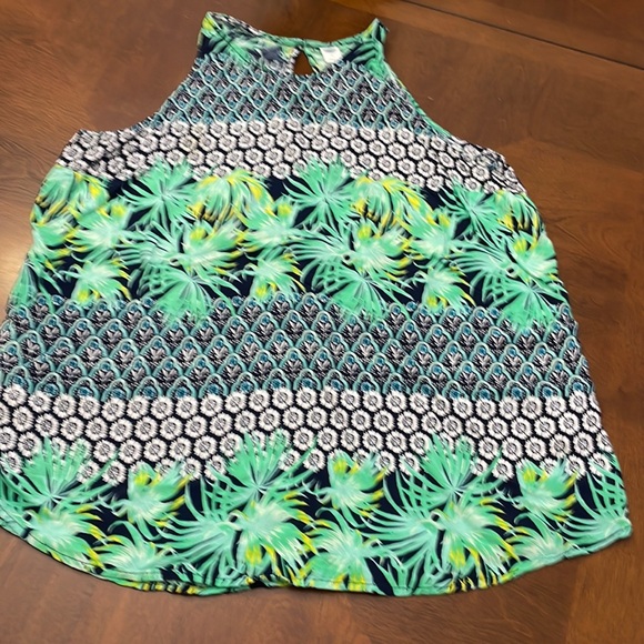 Old Navy sleeveless top, Size M - Picture 2 of 6